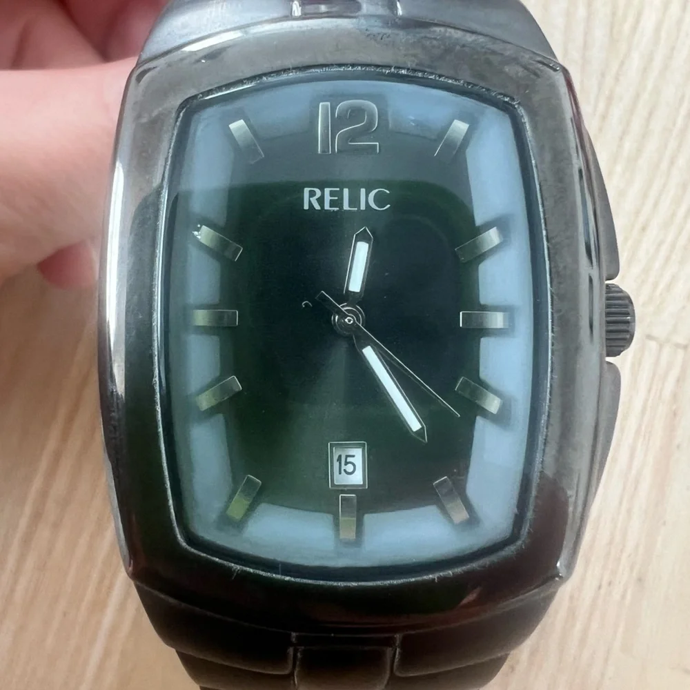 Relic mens rectangular black watch NEW BATTERY